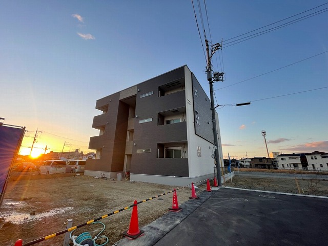 建築中物件のご紹介です。