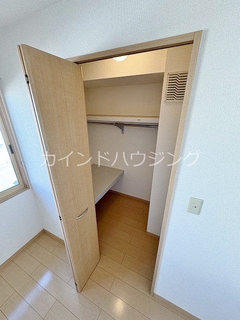 オアシスMARUGEN ウォークインクローゼット