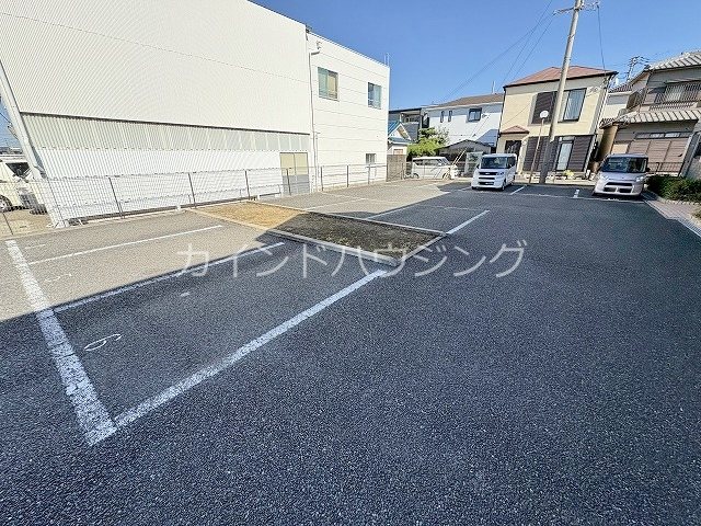 オアシスMARUGEN 駐車場