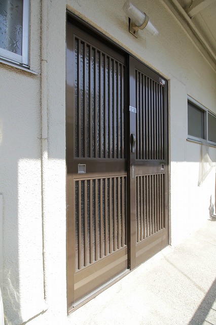 三和ハイツ羽倉崎 玄関ドア