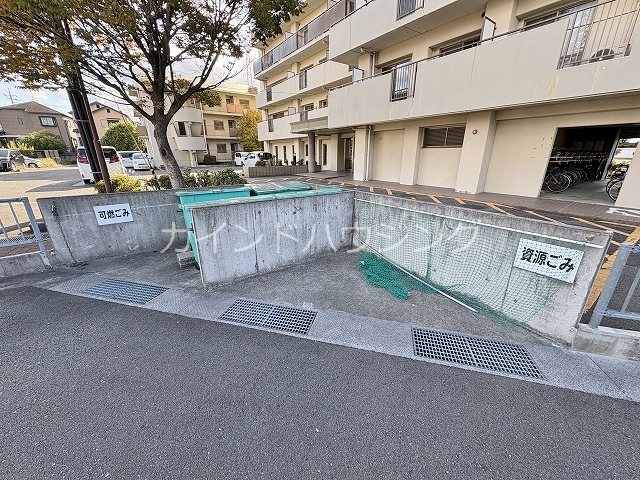 WESTヒルズ関空Ⅱ ゴミ置き場