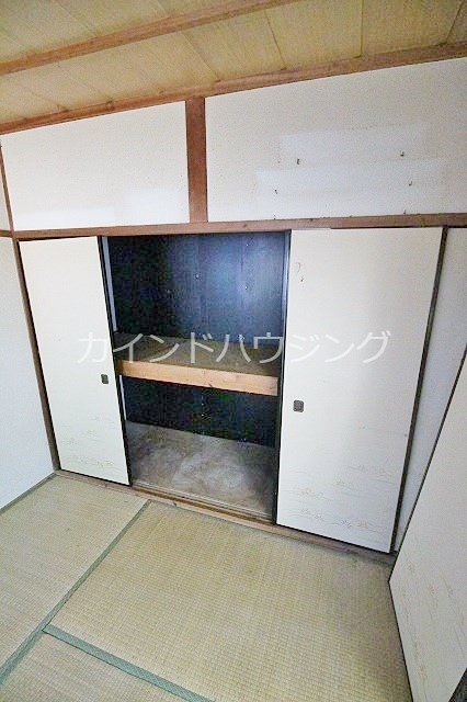 箱作アパート 収納