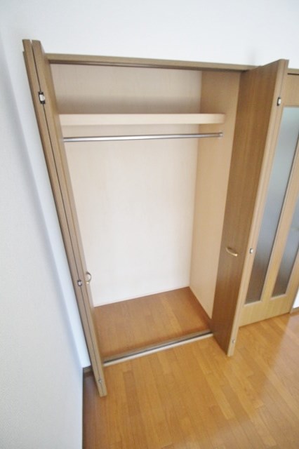 フジパレス下池田パセオ 収納