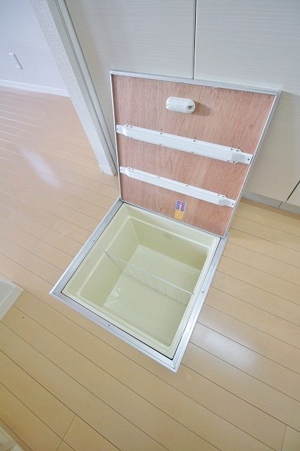 シャーメゾンたけとんぼＡ・Ｂ棟 床下収納