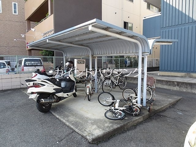 サンウェルヒルズ 駐輪場