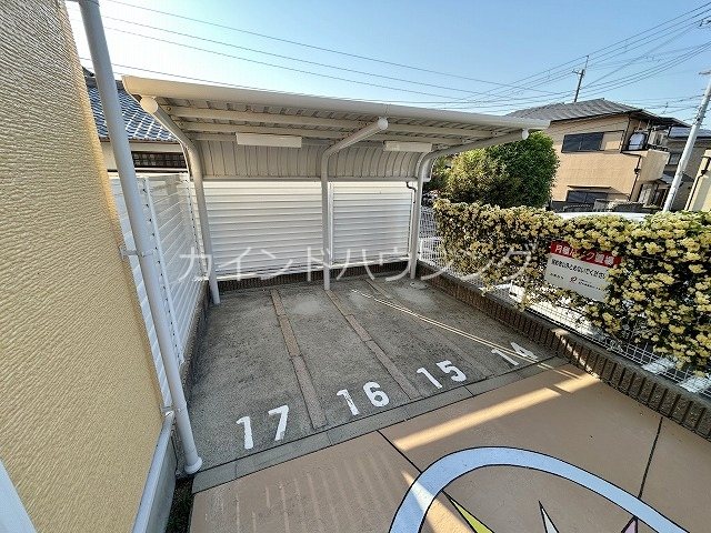 ヴァンテリュイソー バイク置き場