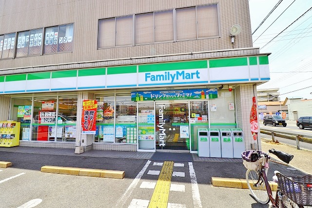 グリックユキモト ﾌｧﾐﾘｰﾏｰﾄ 小浦忠岡南店