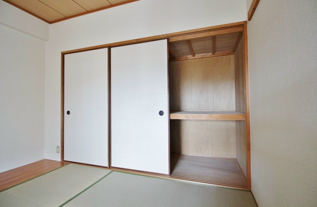 リブ泉南 和室押入れ