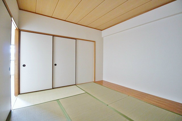 リブ泉南 和室