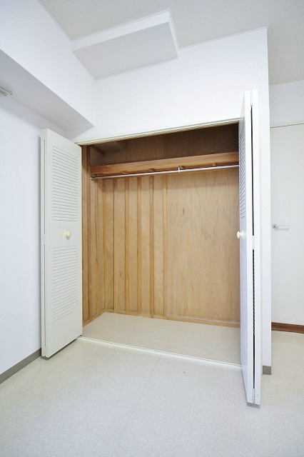 リブ泉南 洋室クローゼット