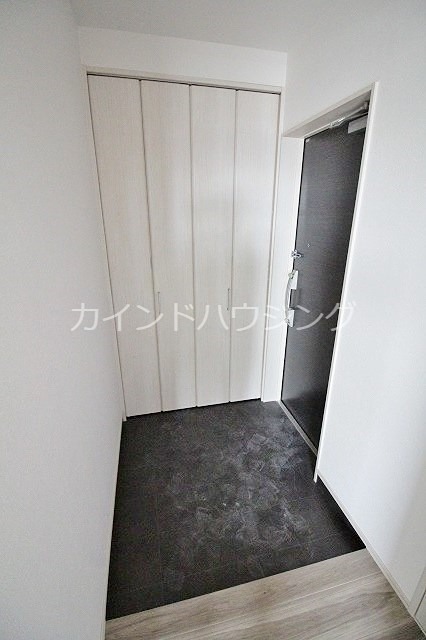 アドマス鶴原D棟  玄関