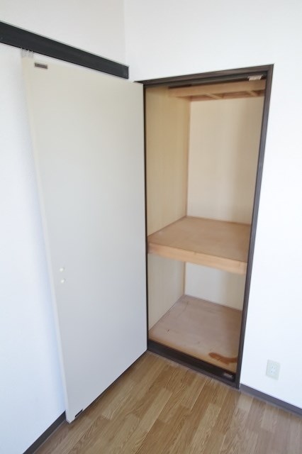 サンプライム阪南 収納