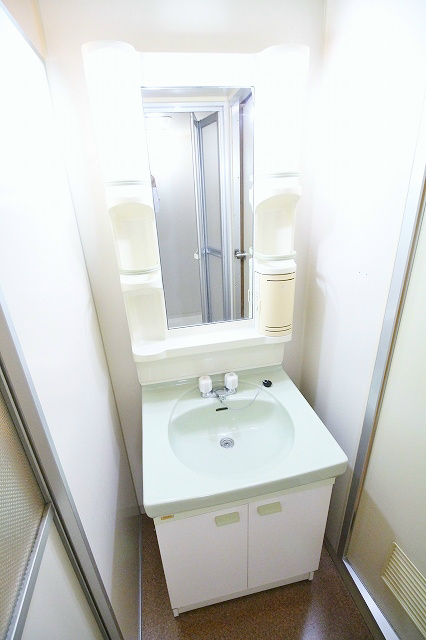 平和マンション 洗面化粧台