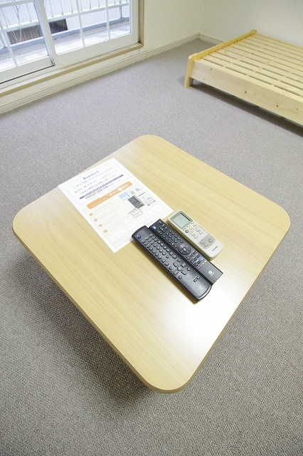 レオパレス上之郷 ミニデスク