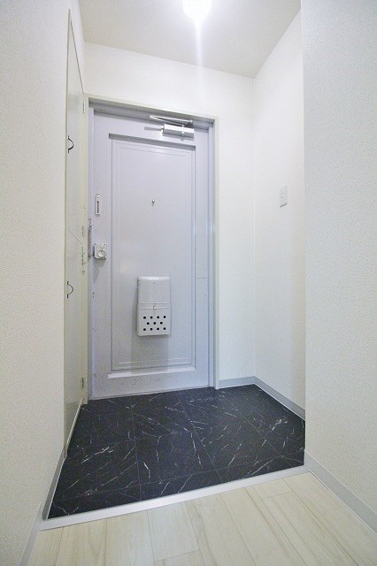新川第２マンション 玄関