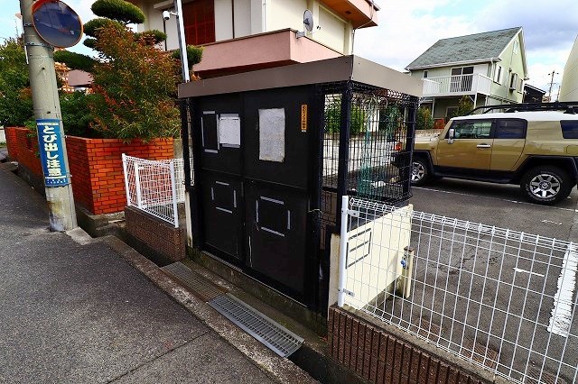 パレスさくらB 専用ゴミ置き場