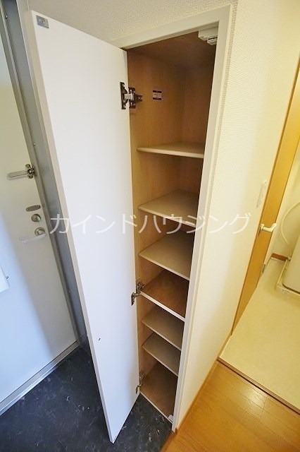 レオパレスひまわり シューズBOX