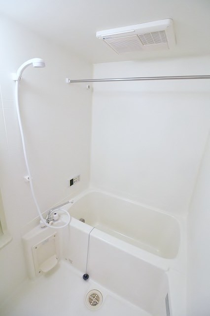 サンフローラ 浴室乾燥機付き