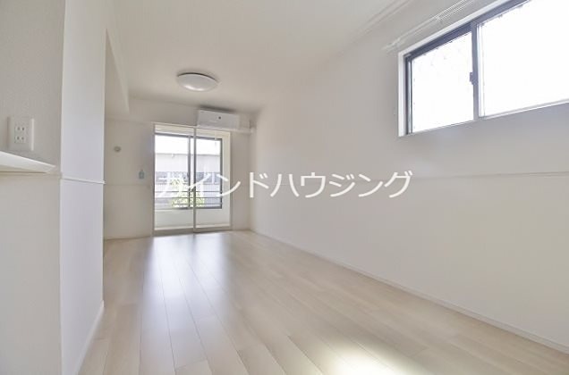 サイプレスⅢ リビング