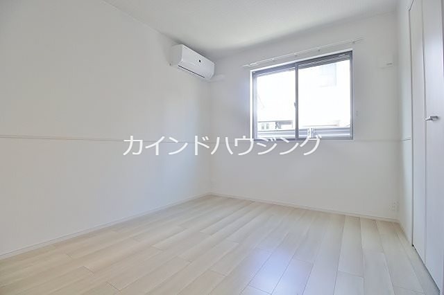 サイプレスⅢ ベッドルーム