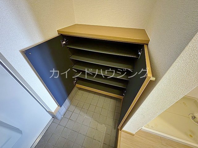 サニーヴィラ シューズボックス