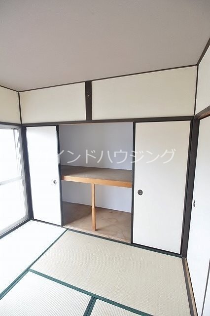ピークハイツ 押入れ