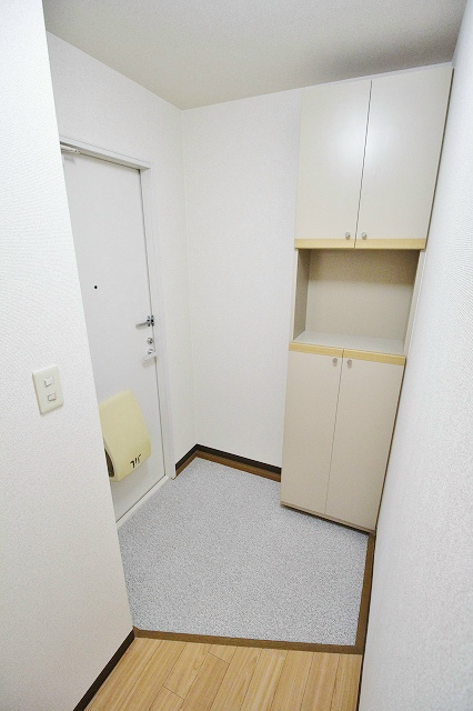 ソレイユ・サガン　Ｃ棟 玄関