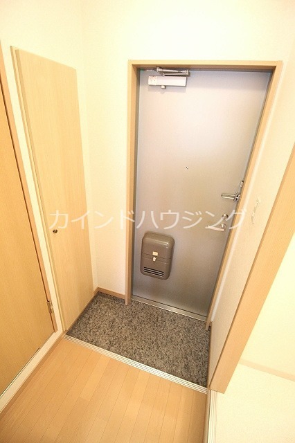 アムール高松東 玄関
