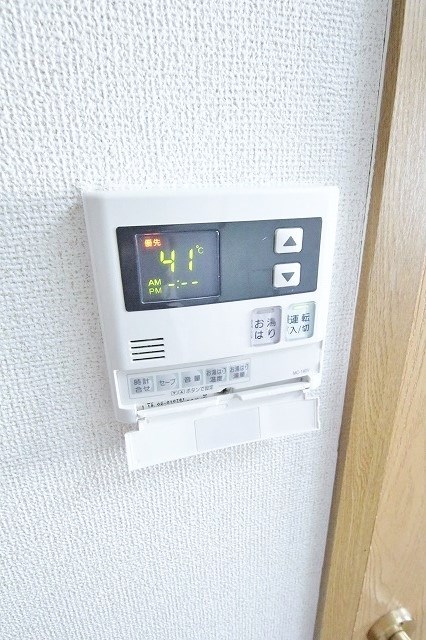 コーポシャルマンE棟 給湯リモコン