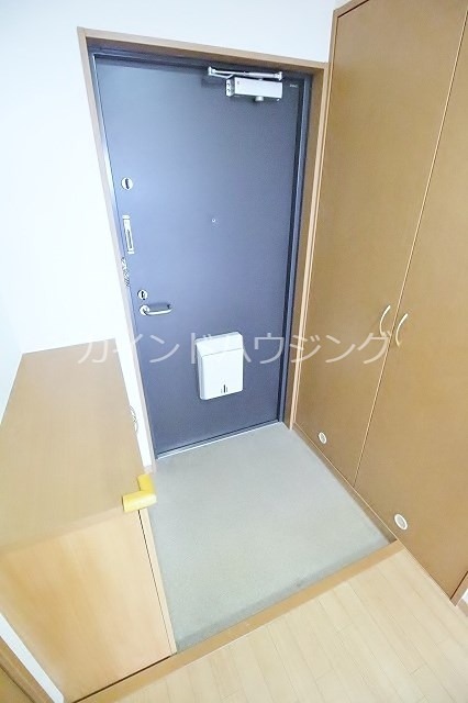 サンロワール和泉砂川 玄関