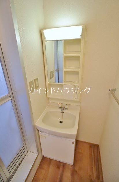 ラッキービレッジ 洗面所