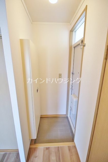 ラッキービレッジ 玄関