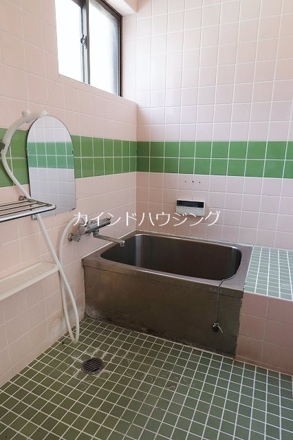 大阪府阪南市和泉鳥取890-7 バス・シャワールーム