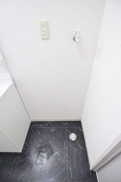 グランソレイユA・B・C棟 室内洗濯置場