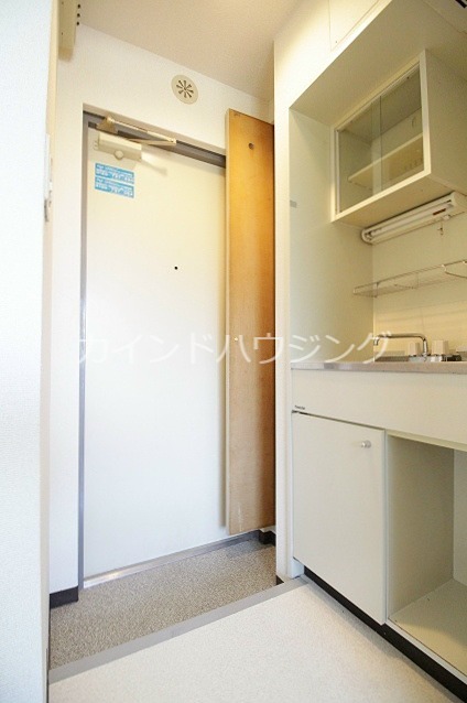 大阪府泉南郡熊取町朝代西３丁目 玄関