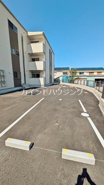 アペルト泉佐野Ⅵ 駐車場