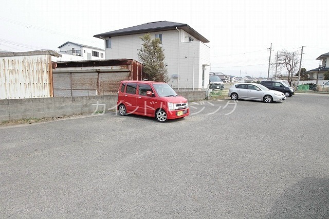 アパートメント泉佐野 駐車場