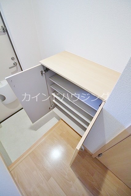 アルルⅠ・Ⅱ番館 シューズボックス