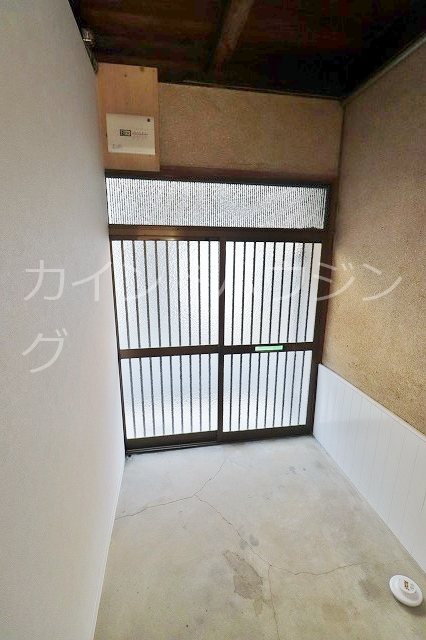泉佐野テラスハウス 玄関