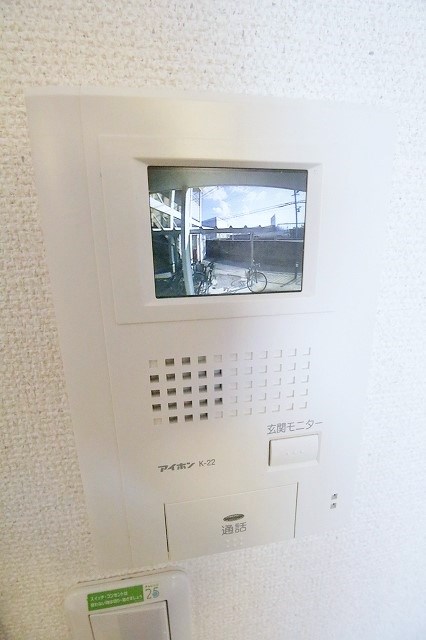 レオパレスひまわり テレビ付きインターホン