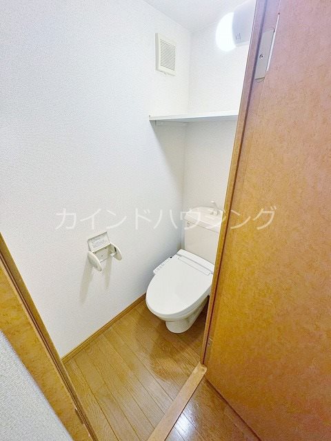 大阪府貝塚市三ツ松 ウォシュレット付トイレ！