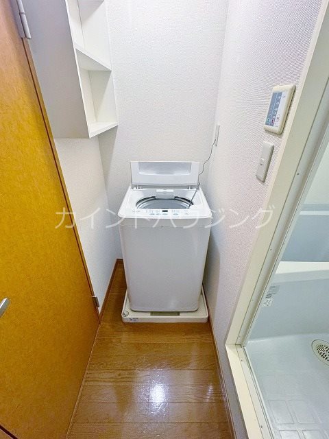 大阪府貝塚市三ツ松 室内洗濯置場