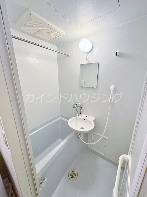 大阪府貝塚市三ツ松 バス・シャワールーム