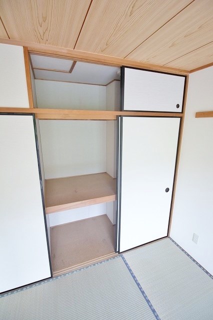 パレスさくらA 収納