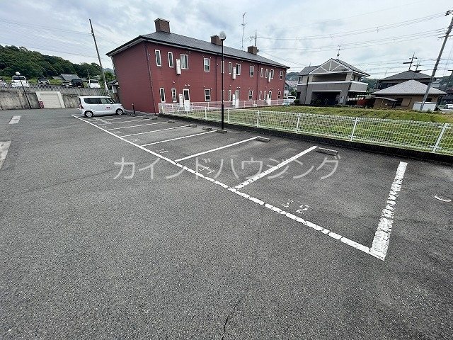 コウジィコート　Ⅰ・Ⅱ番館 駐車場