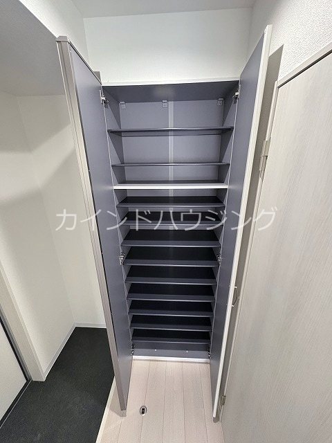 Leclerc IzumisanoⅡ シューズボックス