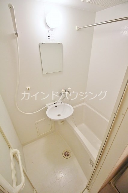 レオパレスみのり バス・シャワールーム