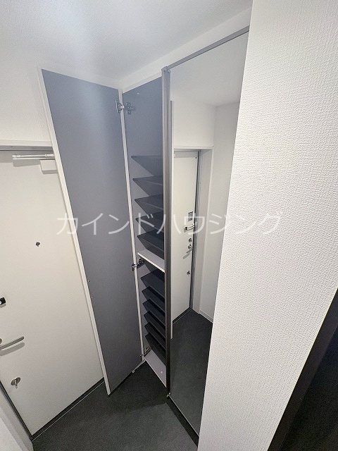 AVANTIO　HONMACHI シューズボックス