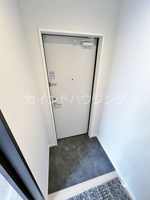 朝の春風とふんわりしっぽ 玄関