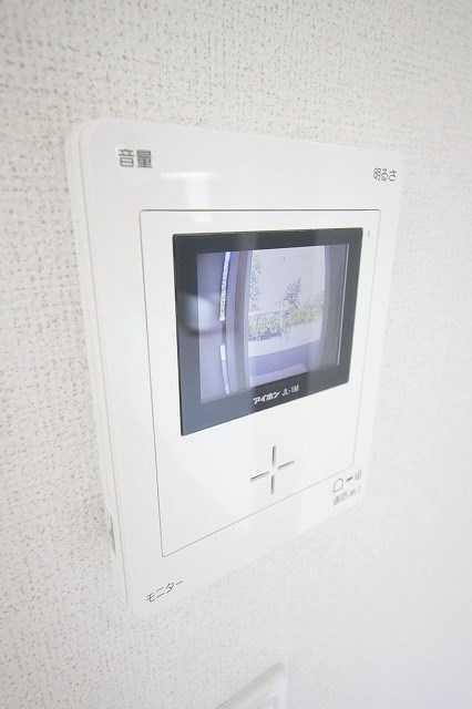 メゾン　ド　プラリネ モニター付きインターフォン